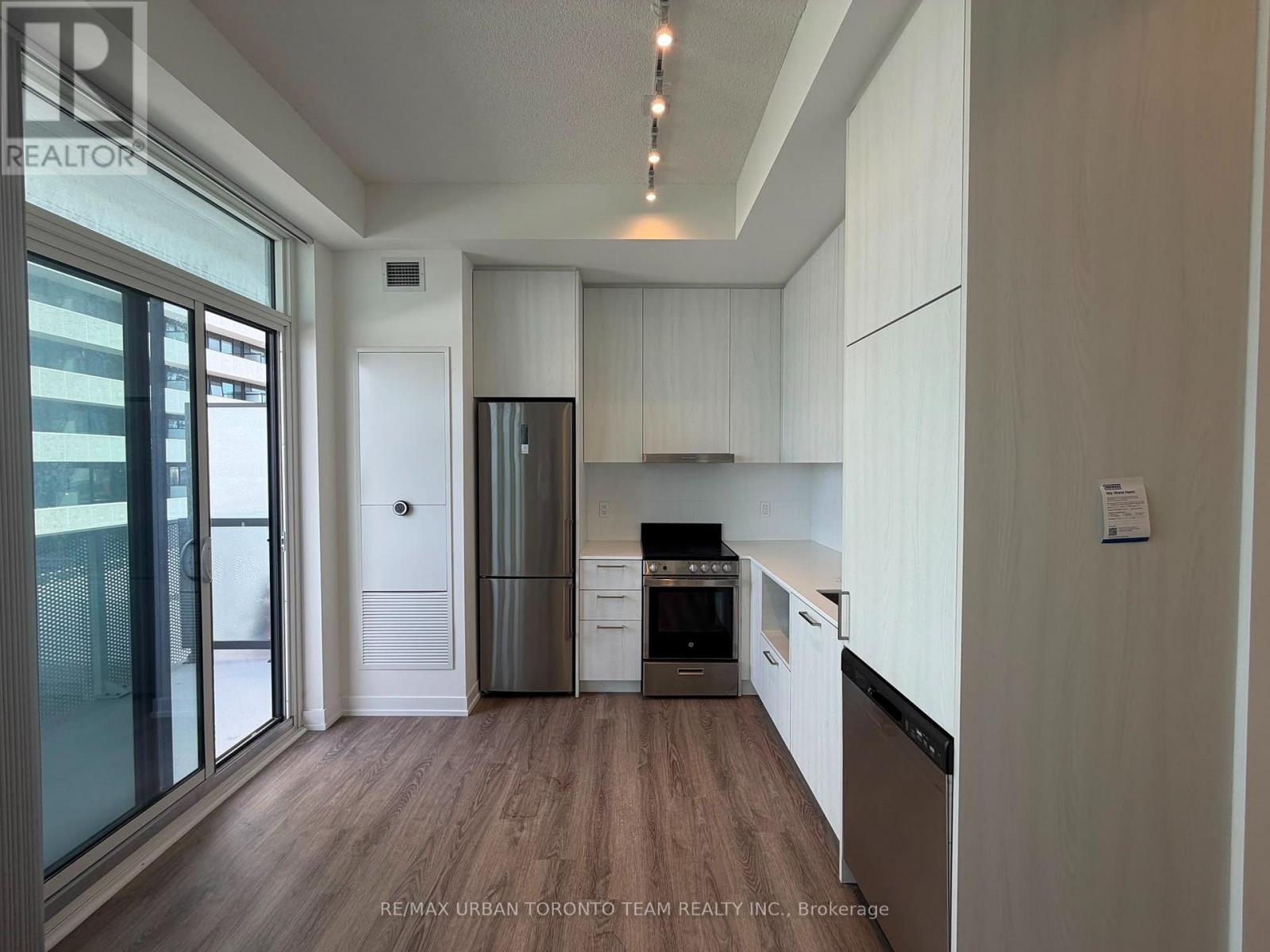 812 - 195 Commerce Street, Vaughan (Vaughan Corporate Centre), Ontario  L4K 5Z7 - Photo 2 - N13822938