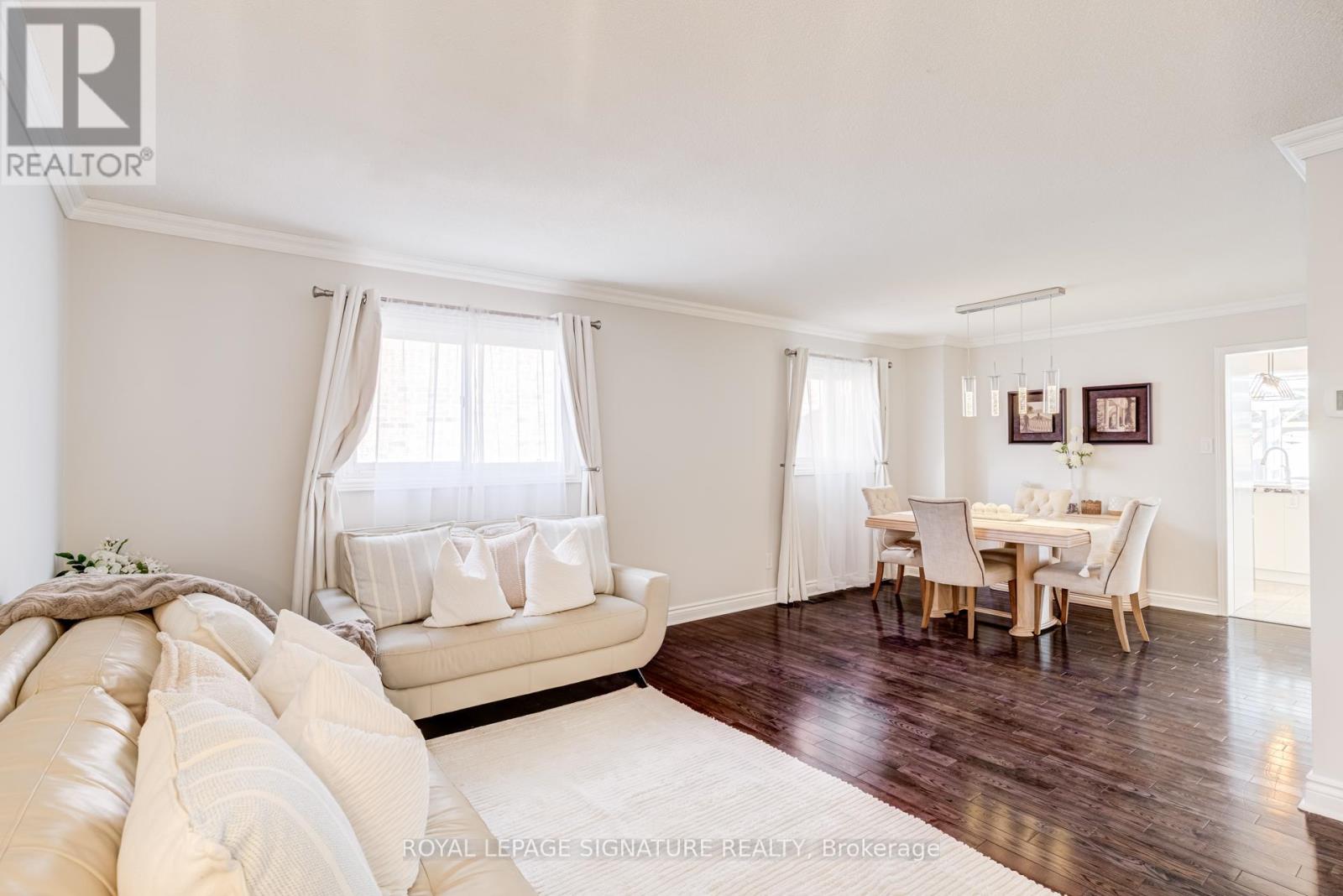 5 Longhouse Street, Vaughan (East Woodbridge), Ontario  L4L 4Z3 - Photo 6 - N13822942