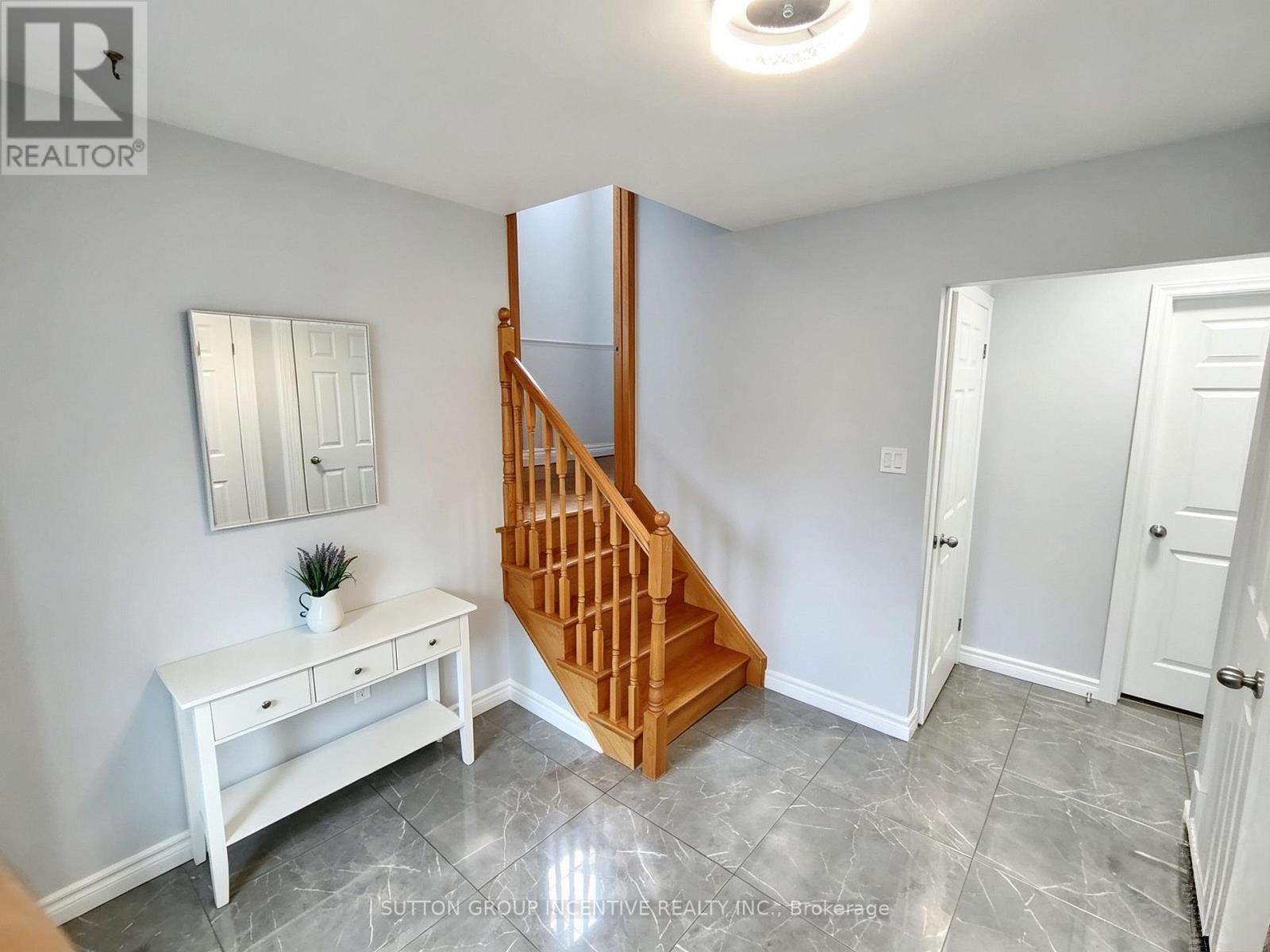 110 College Crescent, Barrie, Ontario  L4M 5C9 - Photo 3 - S13822632