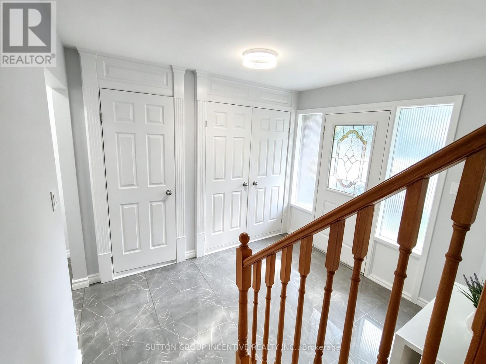 110 College Crescent, Barrie, Ontario  L4M 5C9 - Photo 4 - S13822632