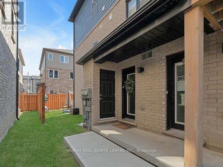 1 - 14 Pumpkin Corner Crescent, Barrie, Ontario  L9J 0T6 - Photo 3 - S13822918