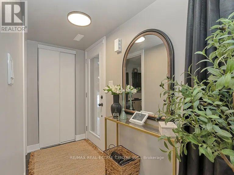 1 - 14 Pumpkin Corner Crescent, Barrie, Ontario  L9J 0T6 - Photo 4 - S13822918