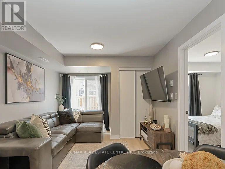 1 - 14 Pumpkin Corner Crescent, Barrie, Ontario  L9J 0T6 - Photo 8 - S13822918