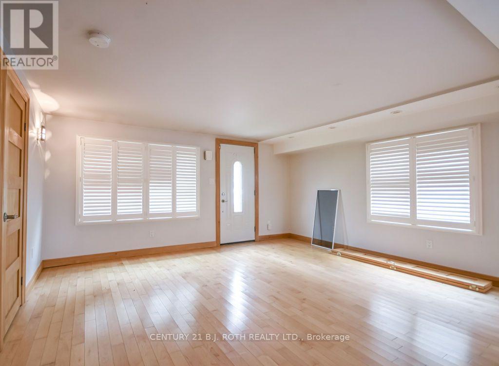 45 Grove Street W, Barrie (Queen's Park), Ontario  L4N 1M6 - Photo 3 - S13822934