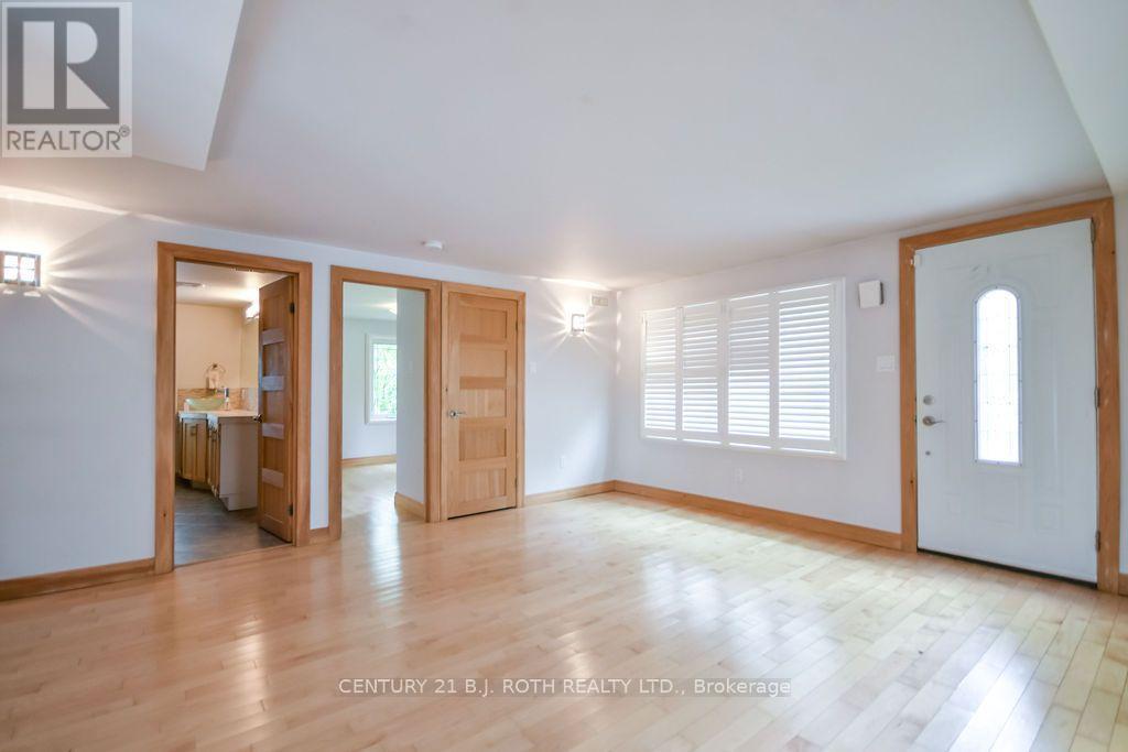 45 Grove Street W, Barrie (Queen's Park), Ontario  L4N 1M6 - Photo 4 - S13822934