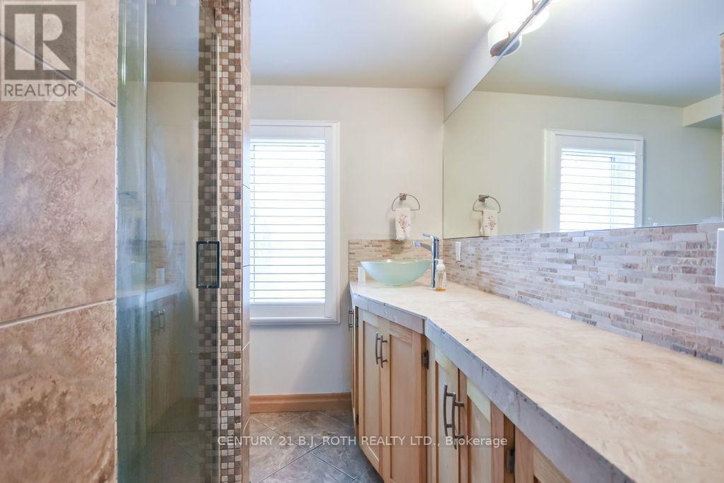 45 Grove Street W, Barrie (Queen's Park), Ontario  L4N 1M6 - Photo 6 - S13822934