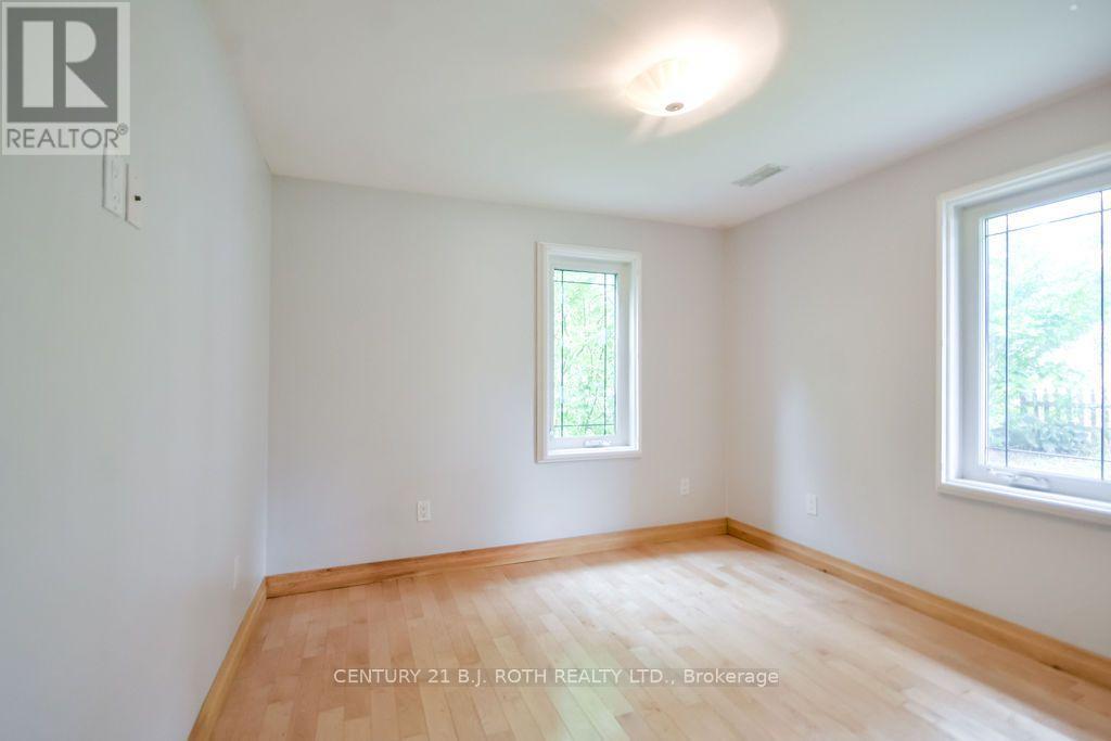 45 Grove Street W, Barrie (Queen's Park), Ontario  L4N 1M6 - Photo 7 - S13822934