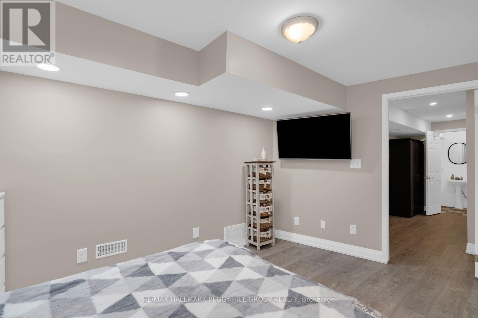 11 Caribou Court, Barrie, Ontario  L4N 8N3 - Photo 12 - S13822970