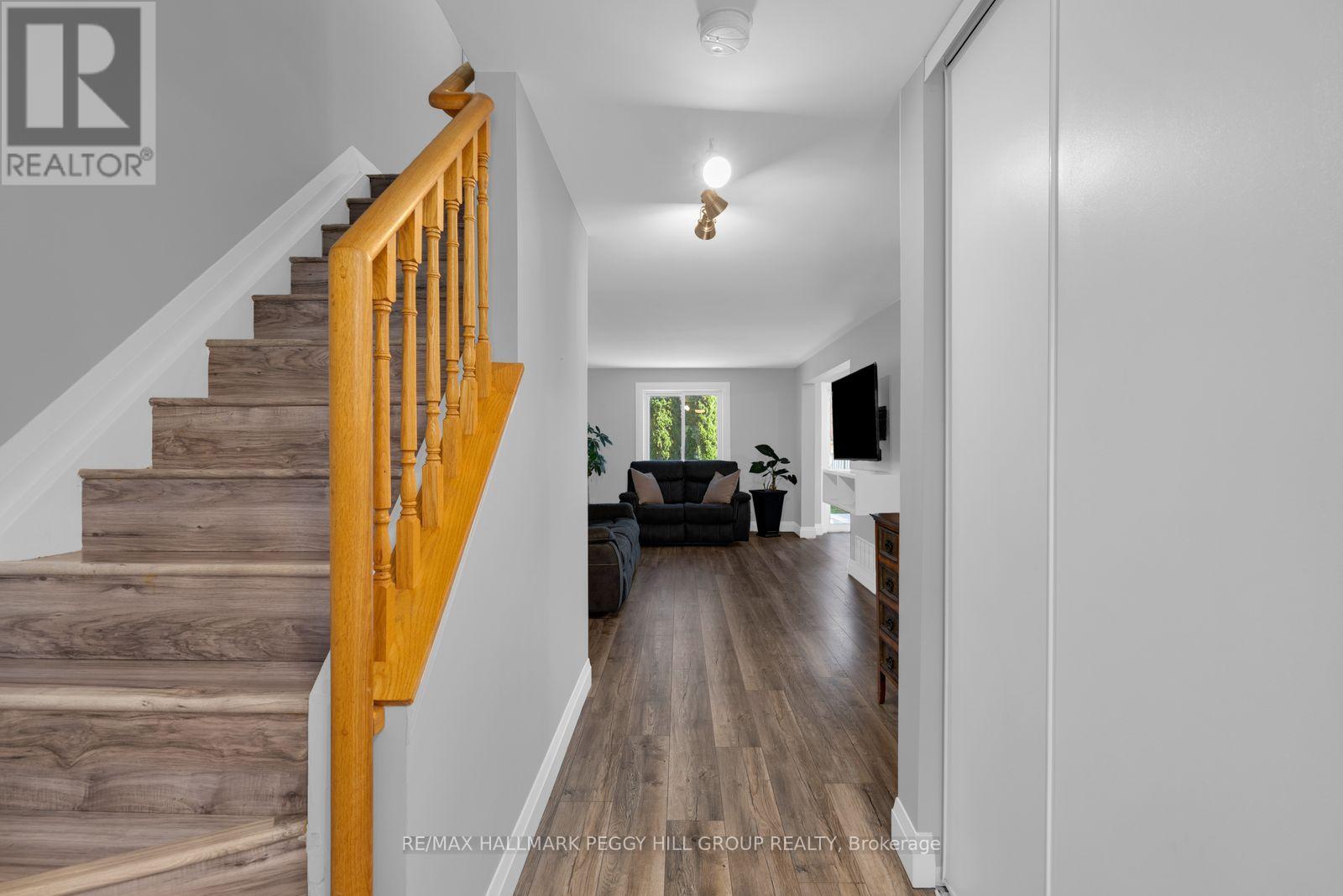 11 Caribou Court, Barrie, Ontario  L4N 8N3 - Photo 8 - S13822970