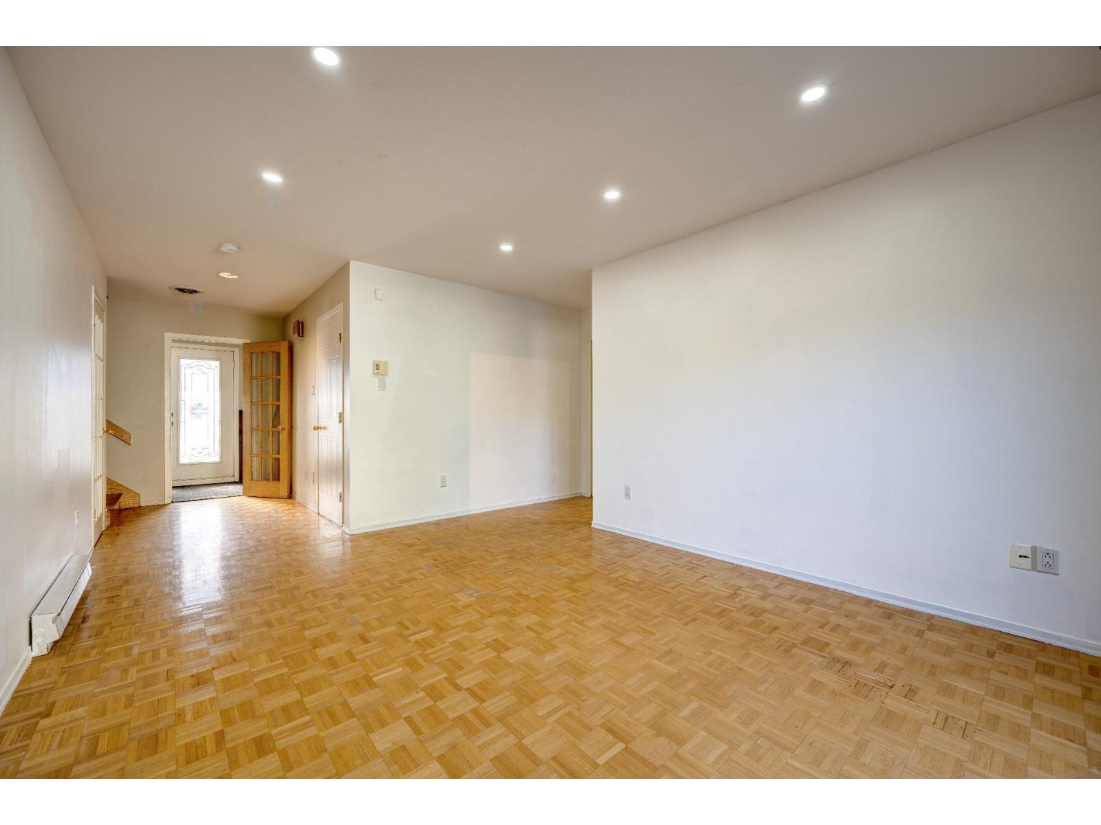 328 Rue Daphné Laval (Fabreville) Quebec Canada H7P5N4 5