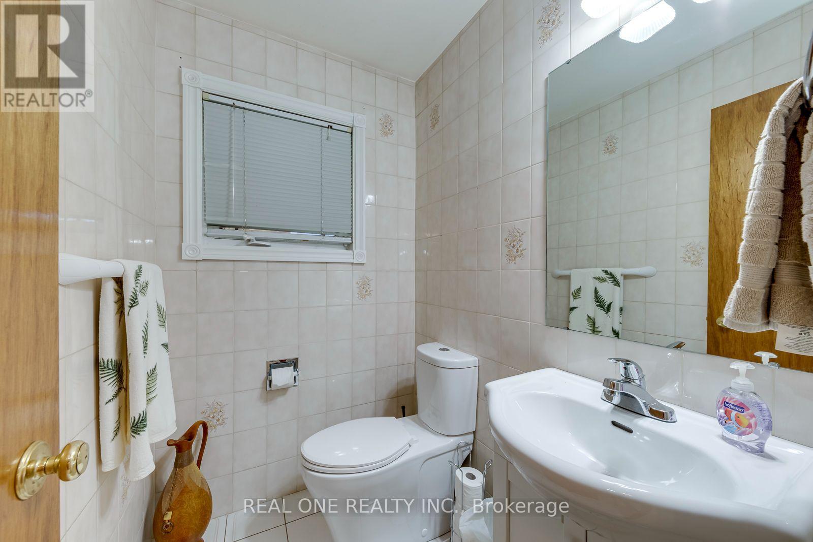 1332 Greenwood Crescent, Oakville, Ontario  L6J 6V3 - Photo 19 - W13822652