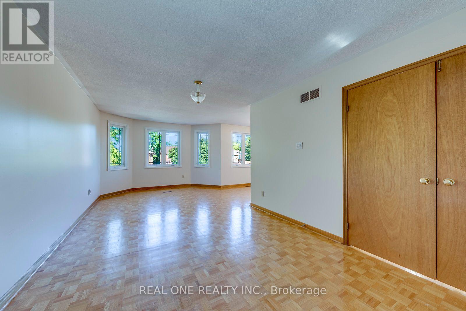 1332 Greenwood Crescent, Oakville, Ontario  L6J 6V3 - Photo 24 - W13822652