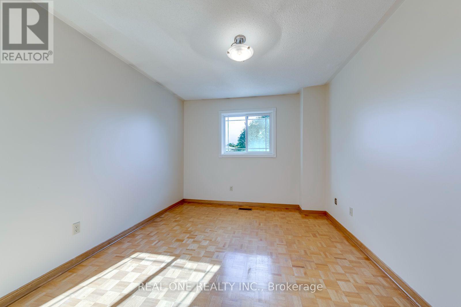 1332 Greenwood Crescent, Oakville, Ontario  L6J 6V3 - Photo 33 - W13822652