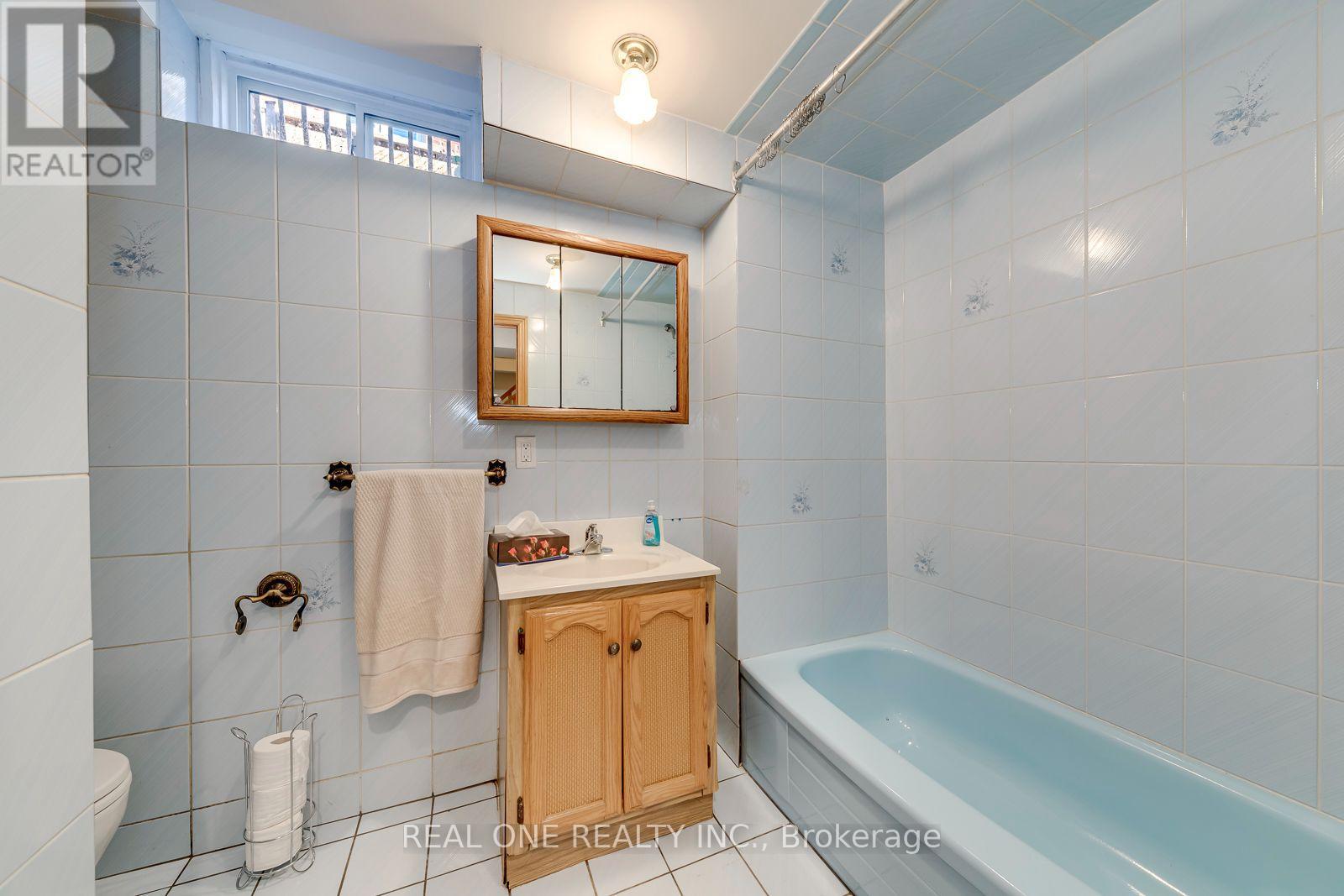 1332 Greenwood Crescent, Oakville, Ontario  L6J 6V3 - Photo 42 - W13822652