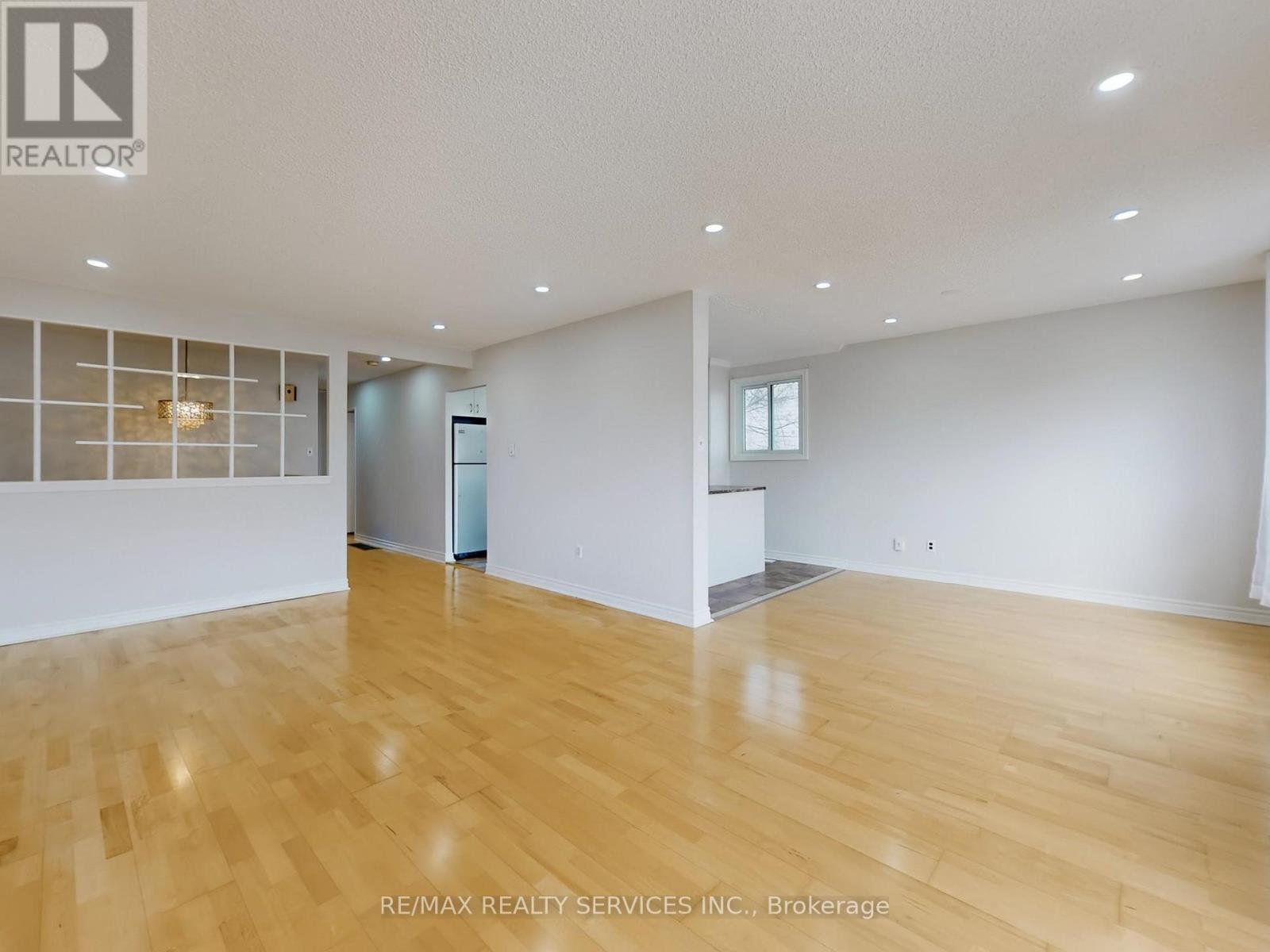 9 Glenridge Road, Brampton, Ontario  L6S 1N2 - Photo 12 - W13822804