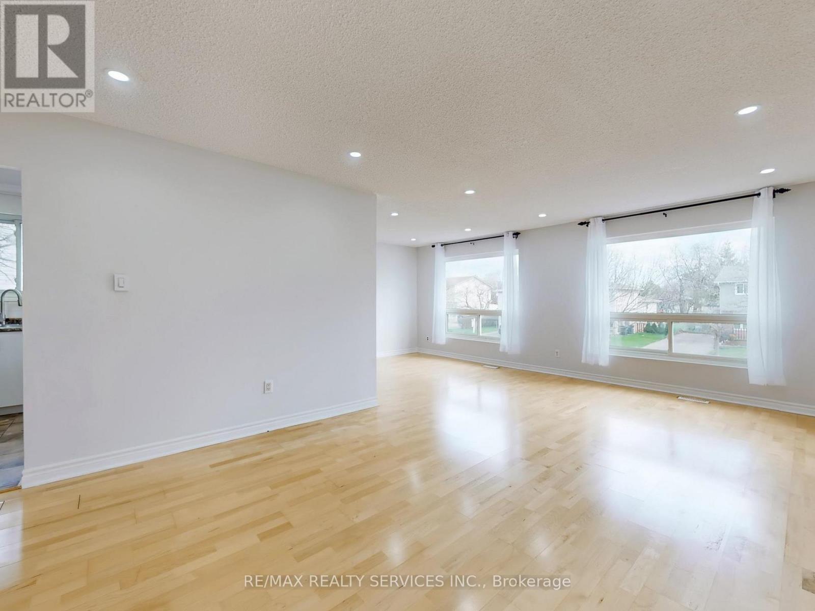 9 Glenridge Road, Brampton, Ontario  L6S 1N2 - Photo 8 - W13822804