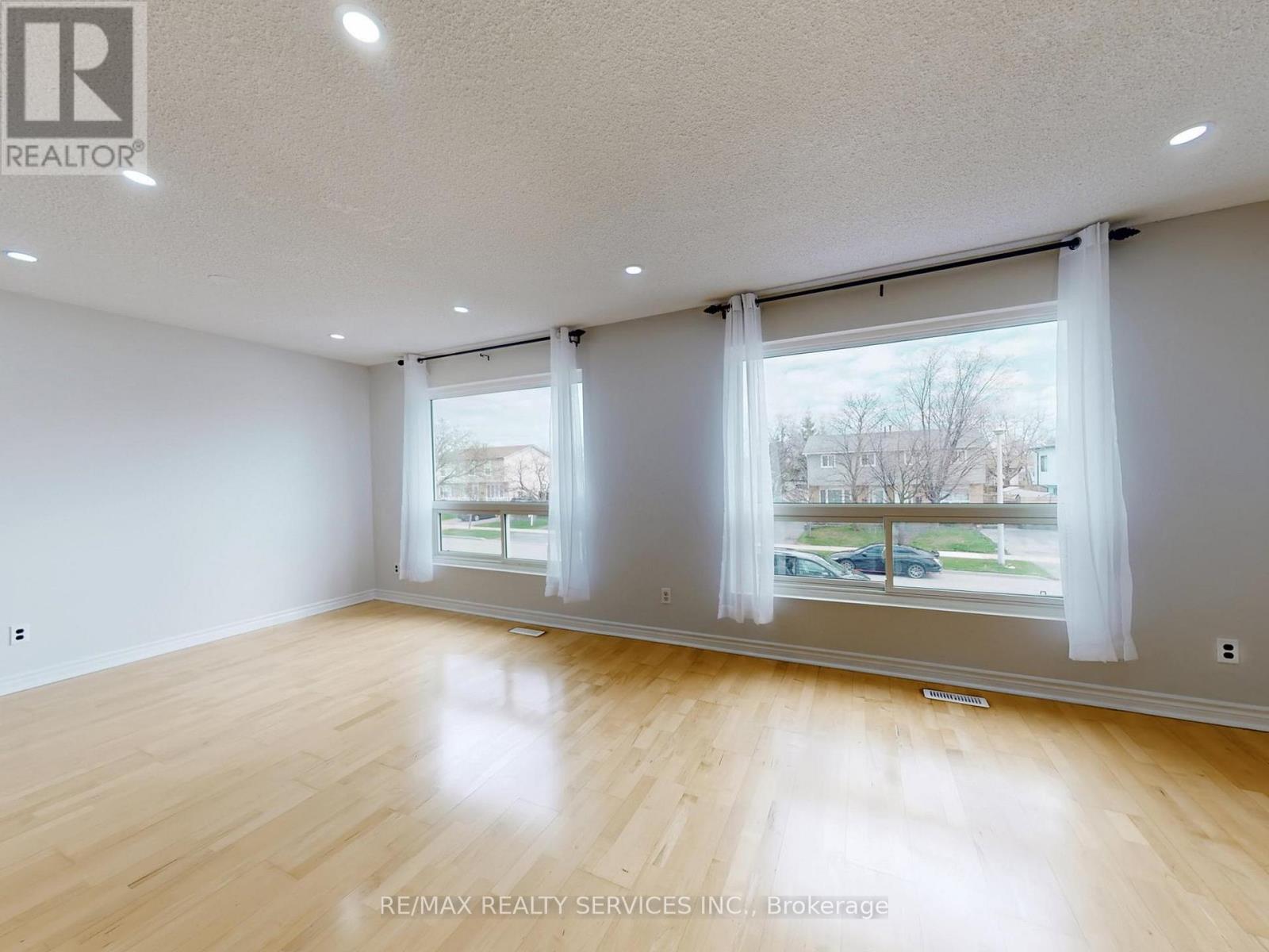 9 Glenridge Road, Brampton, Ontario  L6S 1N2 - Photo 9 - W13822804