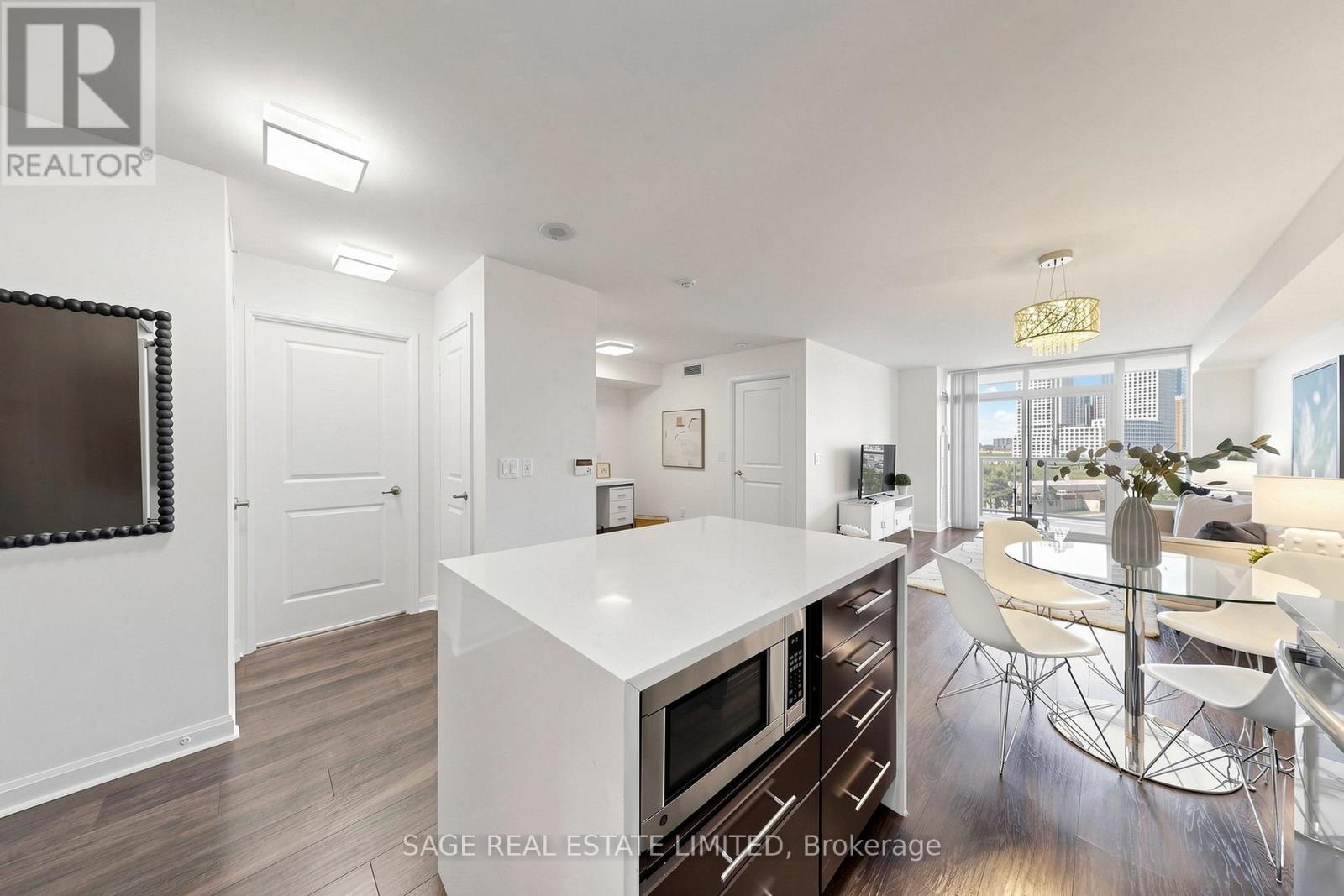 605 - 1 Michael Power Place, Toronto (Islington-City Centre West), Ontario  M9A 0A1 - Photo 11 - W13822866