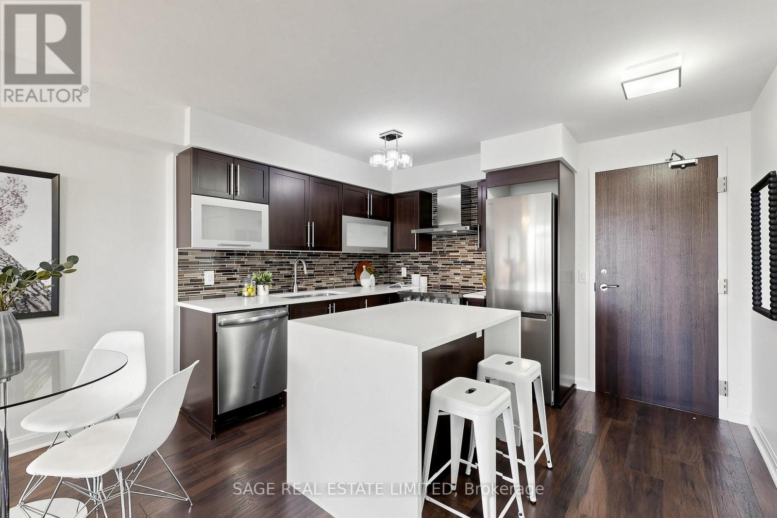605 - 1 Michael Power Place, Toronto (Islington-City Centre West), Ontario  M9A 0A1 - Photo 12 - W13822866
