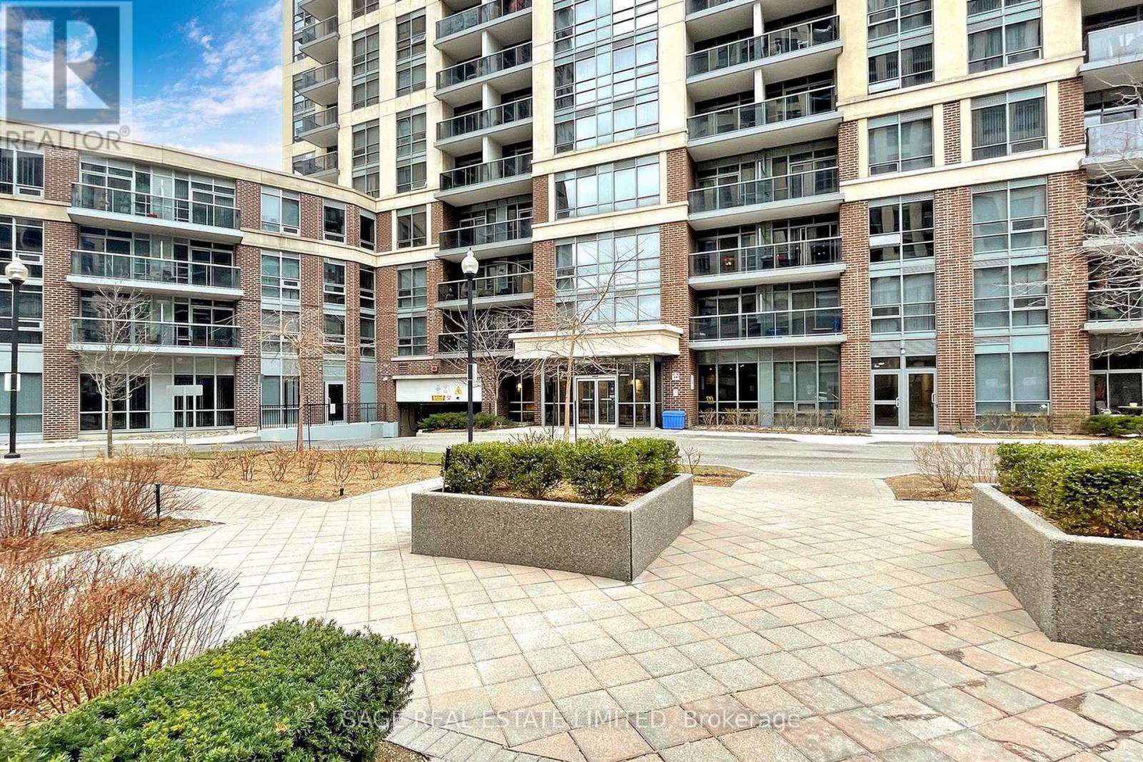 605 - 1 Michael Power Place, Toronto (Islington-City Centre West), Ontario  M9A 0A1 - Photo 2 - W13822866