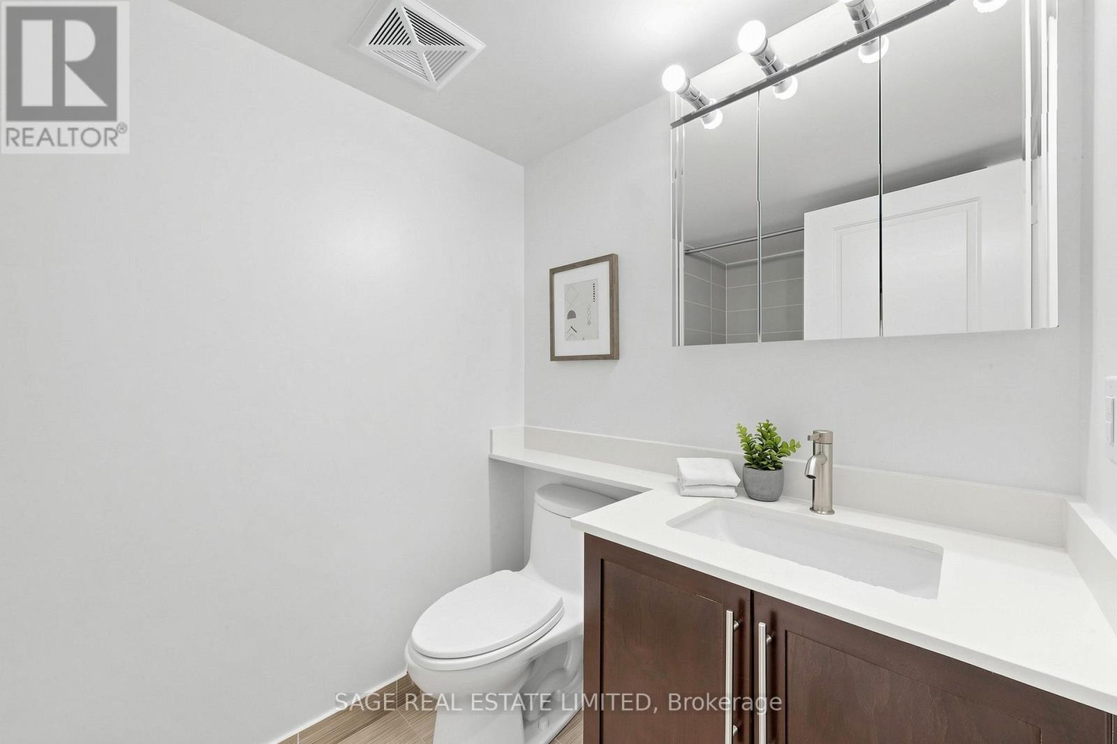 605 - 1 Michael Power Place, Toronto (Islington-City Centre West), Ontario  M9A 0A1 - Photo 21 - W13822866