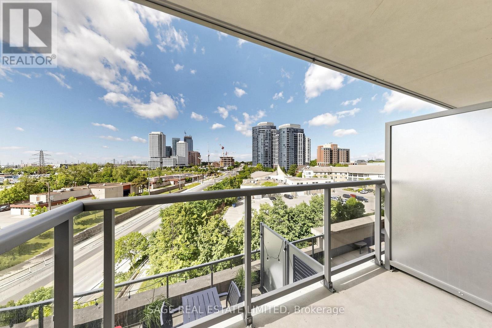 605 - 1 Michael Power Place, Toronto (Islington-City Centre West), Ontario  M9A 0A1 - Photo 27 - W13822866