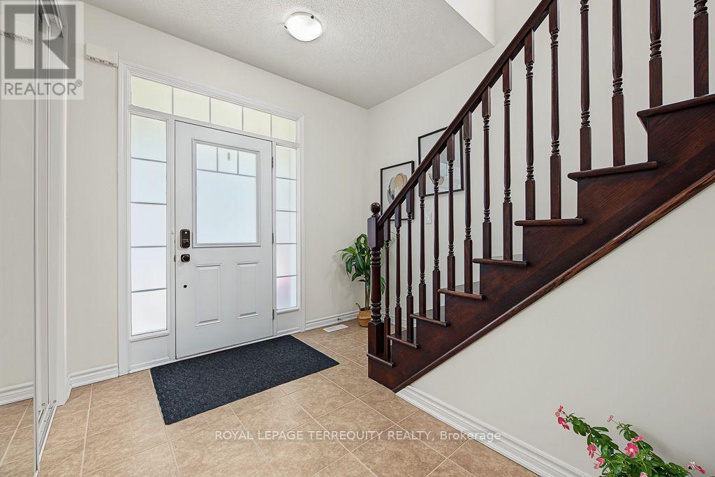 1531 Tough Gate, Milton (Cl Clarke), Ontario  L9T 8Y6 - Photo 13 - W13822996