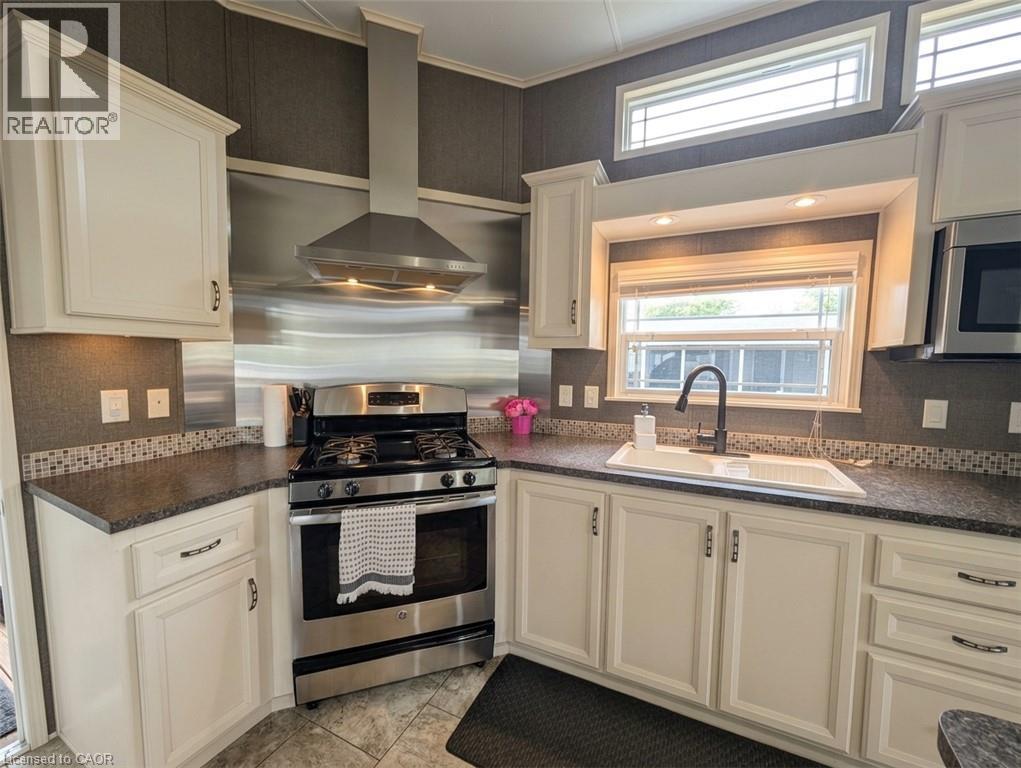 34 Temagami Trail, Wasaga Beach, Ontario  L9Z 1X7 - Photo 3 - 40865667