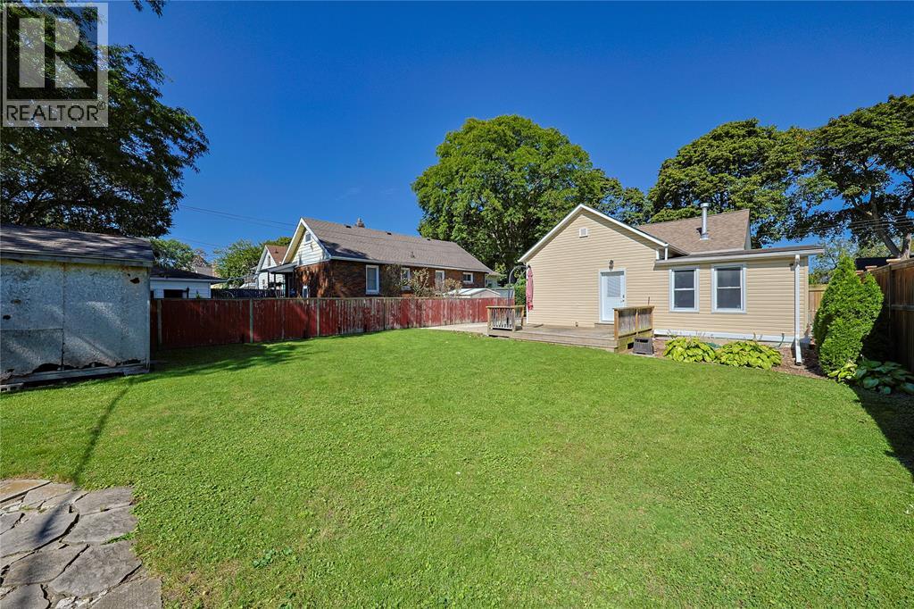 133 Bright Street, Sarnia, Ontario N7T 4E6 - Photo 6 - 26023400