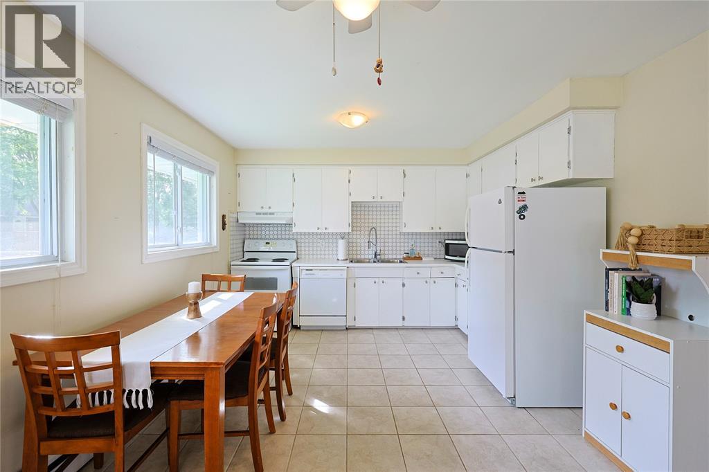 755 Talfourd Street, Sarnia, Ontario  N7T 1S1 - Photo 8 - 26023431