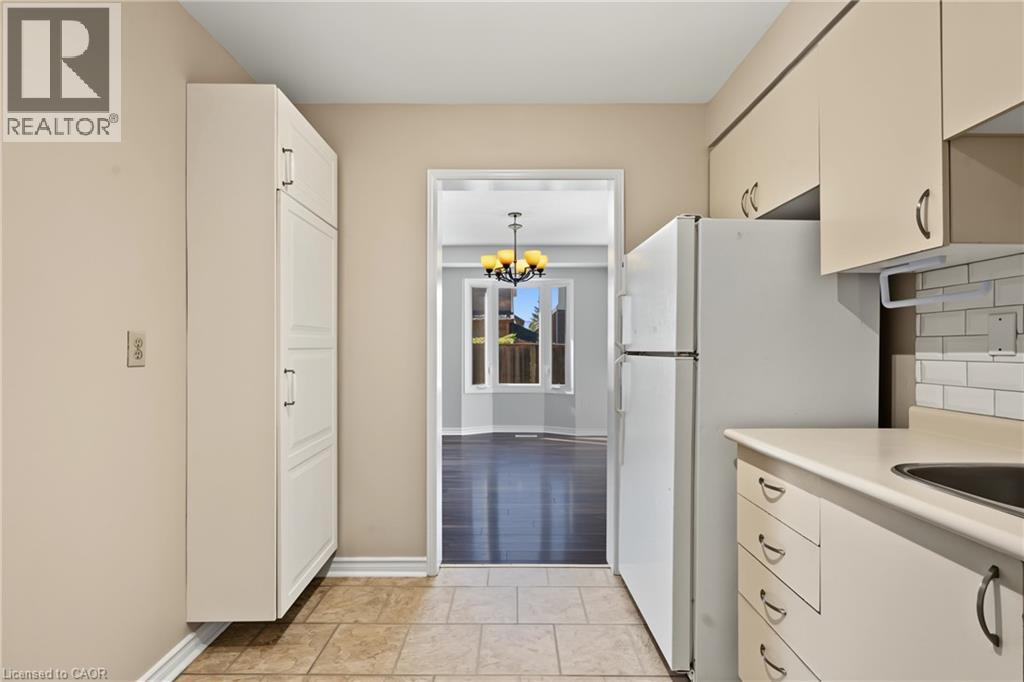 391 Stone Church Road E Unit# 14, Hamilton, Ontario  L9B 2H3 - Photo 7 - 40865131