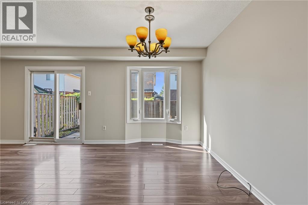 391 Stone Church Road E Unit# 14, Hamilton, Ontario  L9B 2H3 - Photo 12 - 40865131