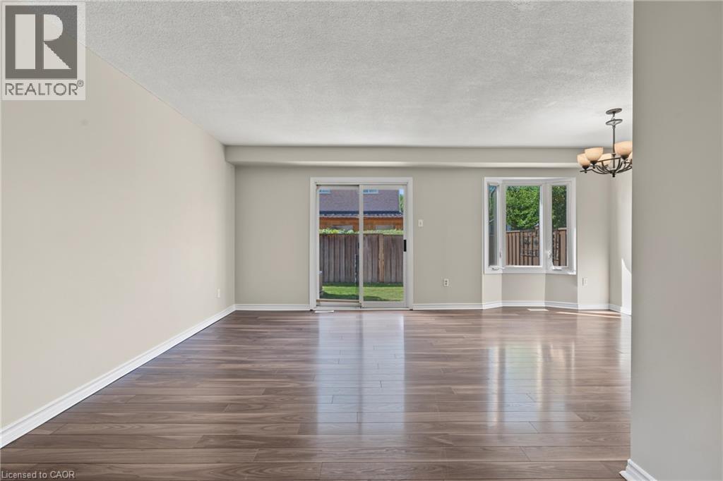 391 Stone Church Road E Unit# 14, Hamilton, Ontario  L9B 2H3 - Photo 8 - 40865131