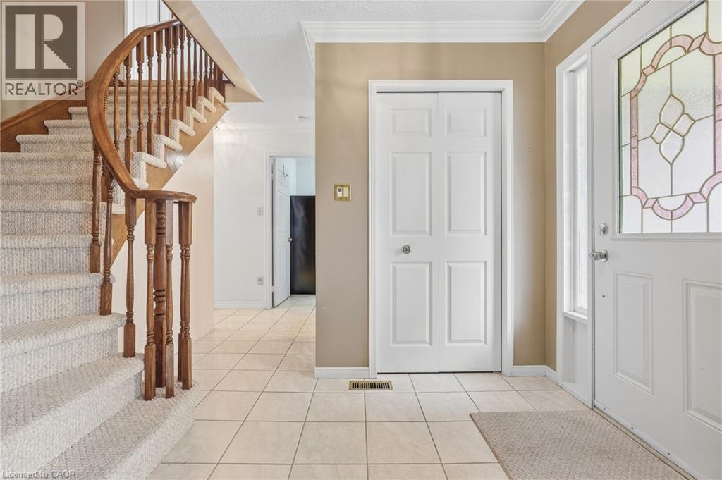 5 Michelle Drive, St. Catharines, Ontario  L2S 3E2 - Photo 3 - 40866184