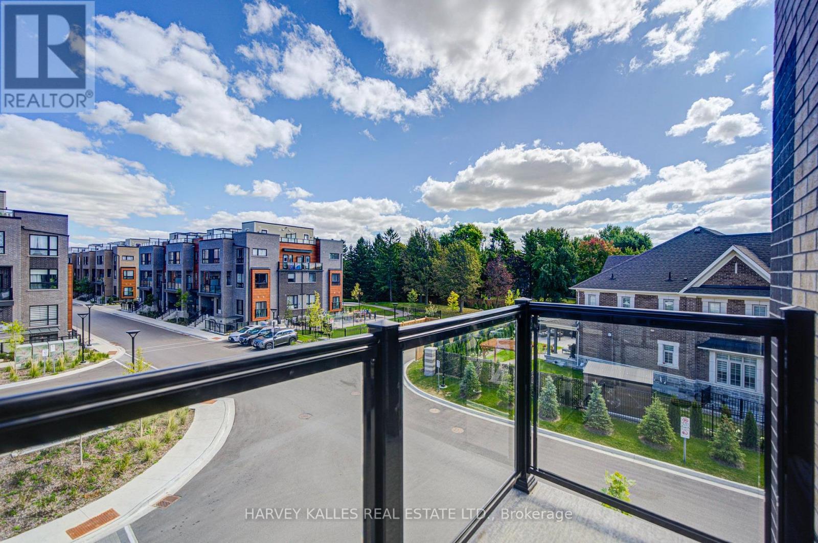 12 - 10 Lytham Green Circle, Newmarket, Ontario  L3X 3A8 - Photo 22 - N13816814