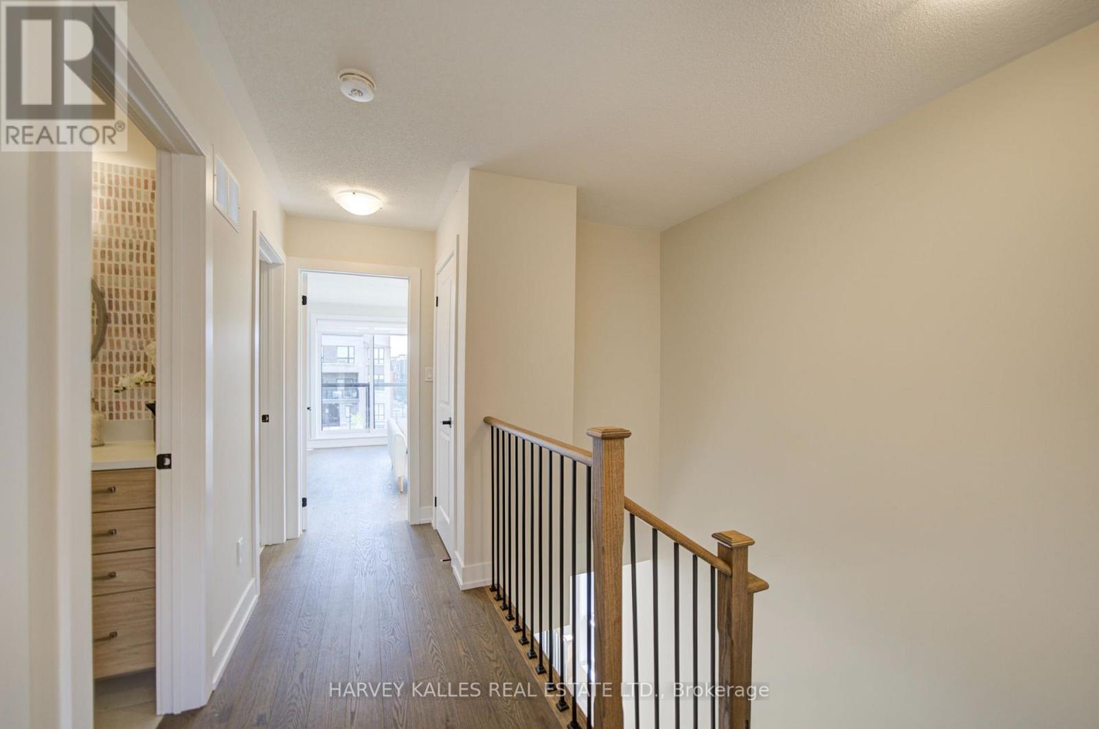 12 - 10 Lytham Green Circle, Newmarket, Ontario  L3X 3A8 - Photo 34 - N13816814