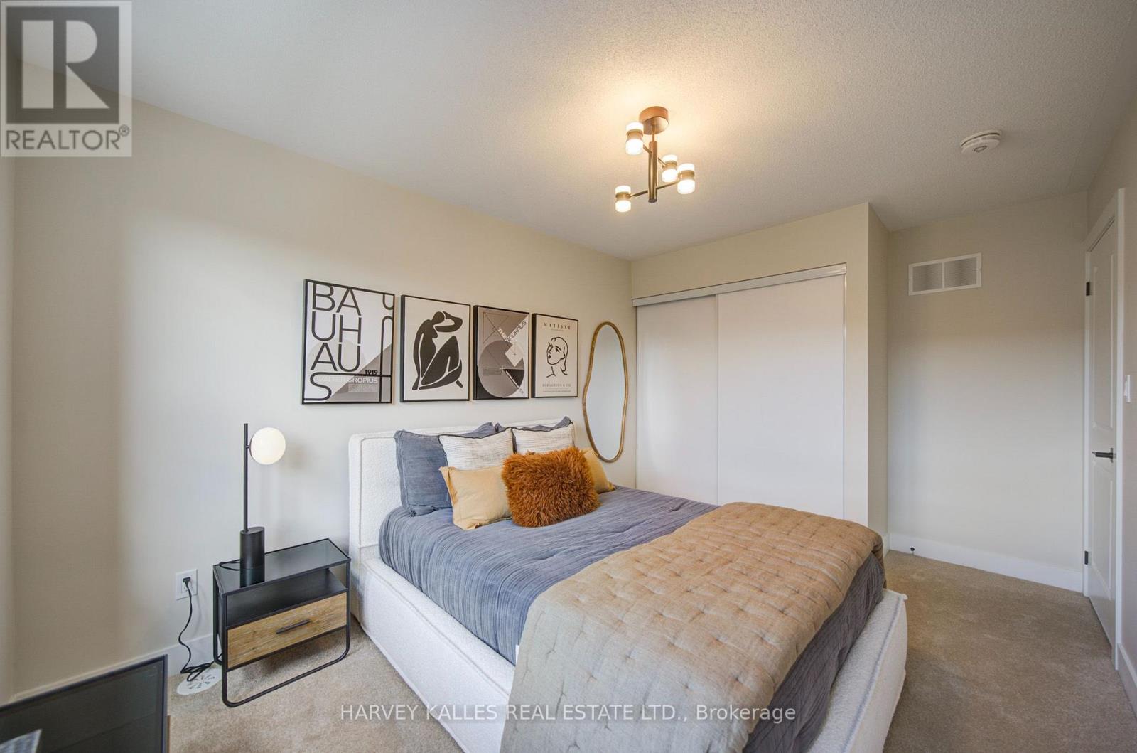 12 - 10 Lytham Green Circle, Newmarket, Ontario  L3X 3A8 - Photo 40 - N13816814