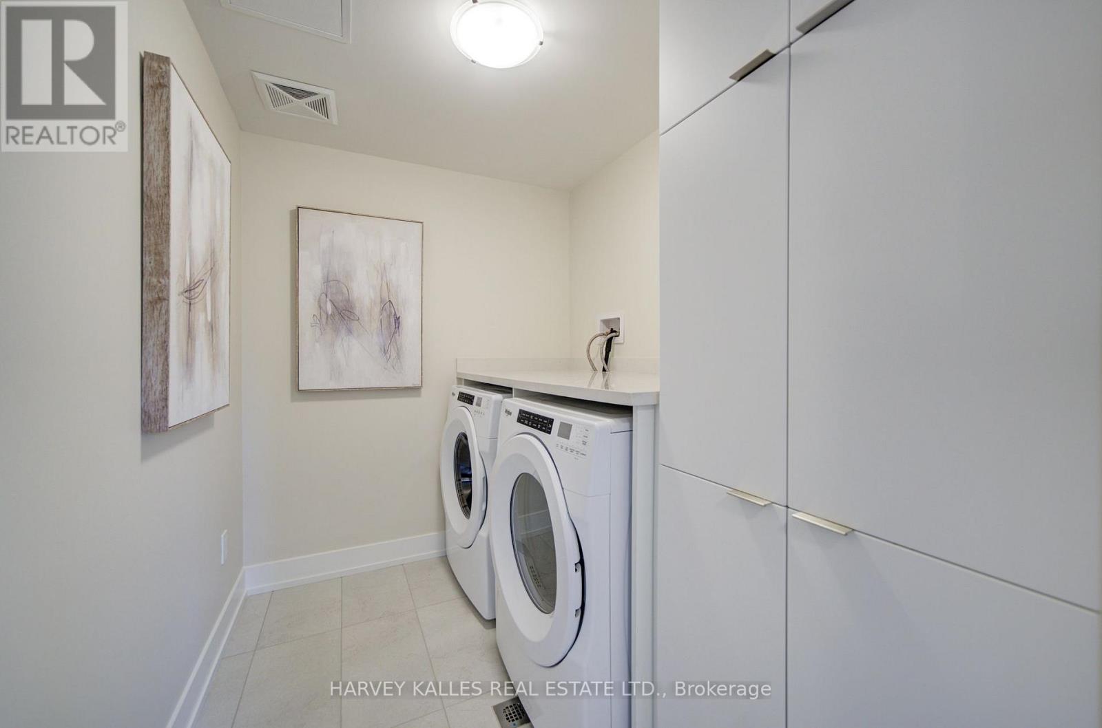 12 - 10 Lytham Green Circle, Newmarket, Ontario  L3X 3A8 - Photo 41 - N13816814