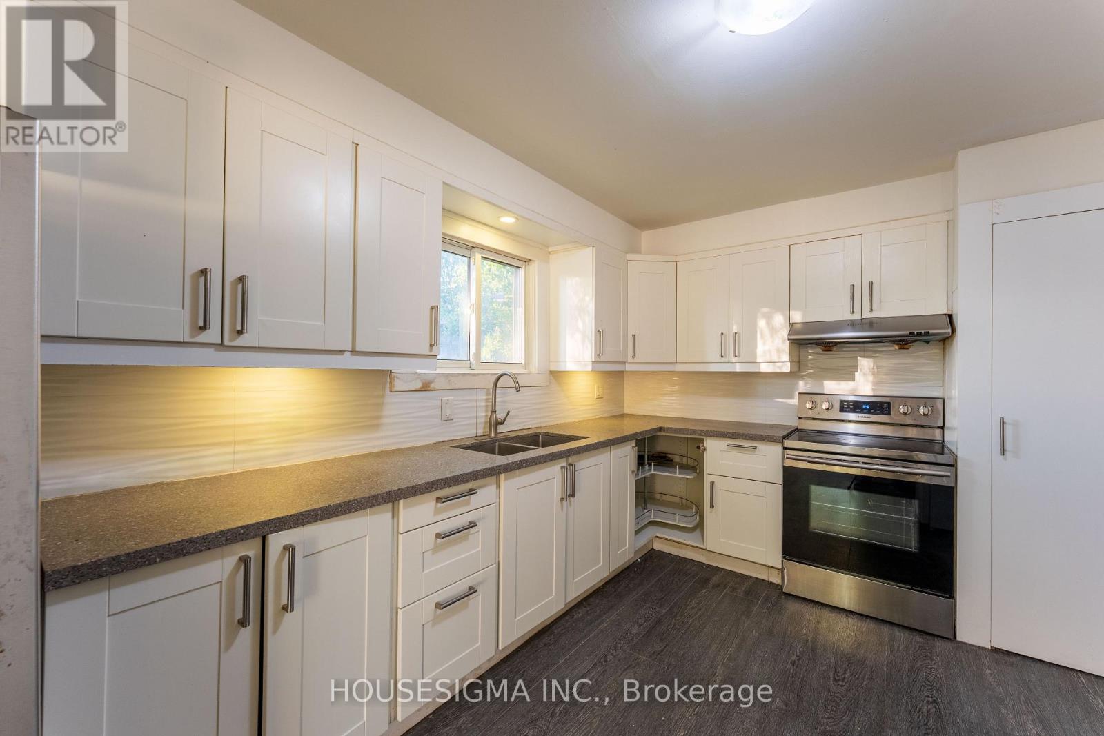 33b College Crescent, Barrie, Ontario  L4M 2W4 - Photo 7 - S13792952