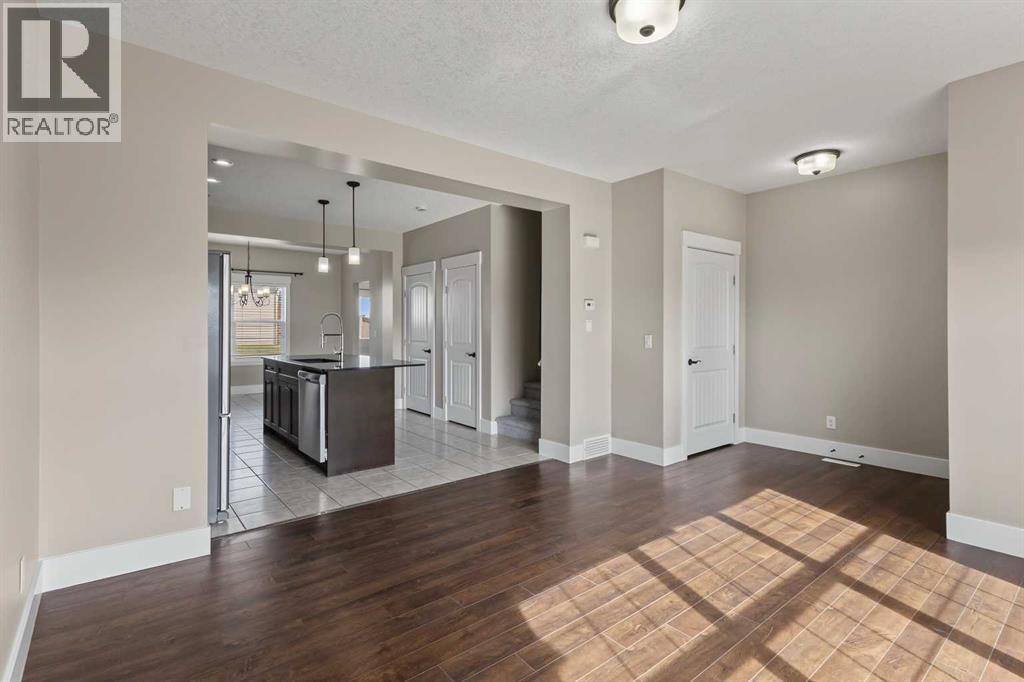 1540 Mcalpine Street, Carstairs, Alberta  T0M 0N0 - Photo 3 - A2347793