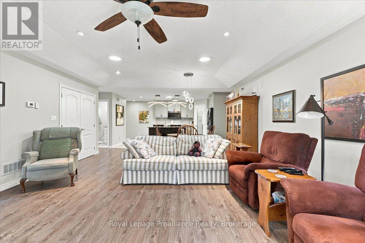 73 Dorchester Drive, Prince Edward County, Ontario  K0K 3L0 - Photo 17 - X13823068