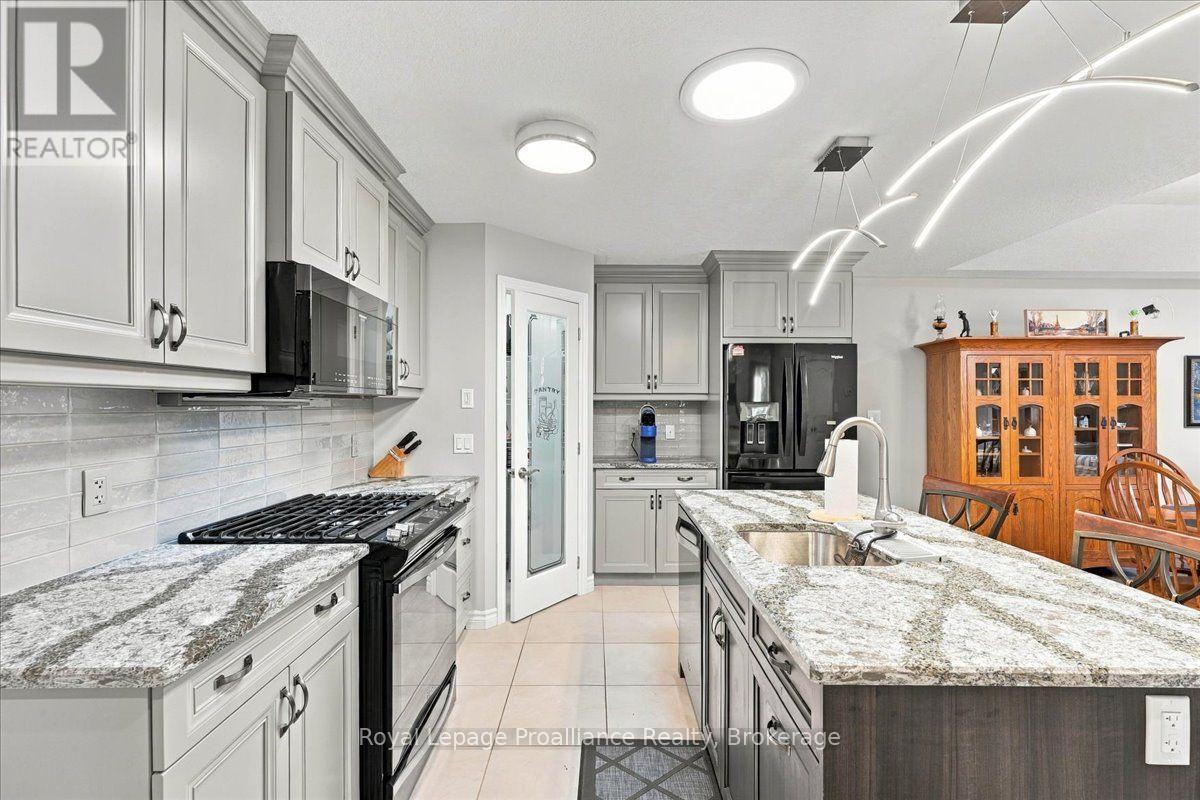 73 Dorchester Drive, Prince Edward County, Ontario  K0K 3L0 - Photo 8 - X13823068