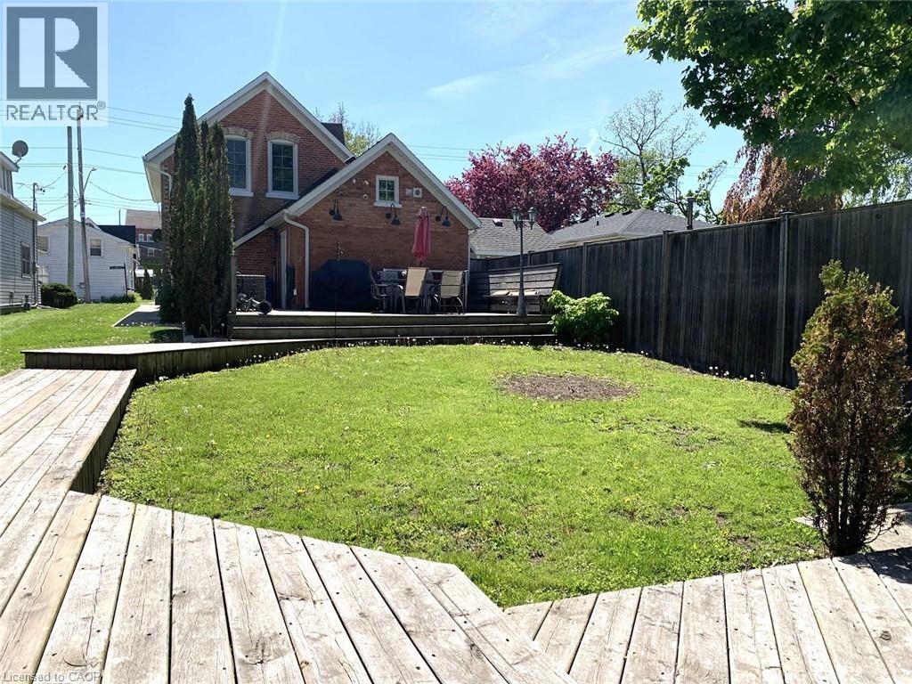 40 St Andrew Street, Port Dover, Ontario  N0A 1N0 - Photo 5 - 40815217