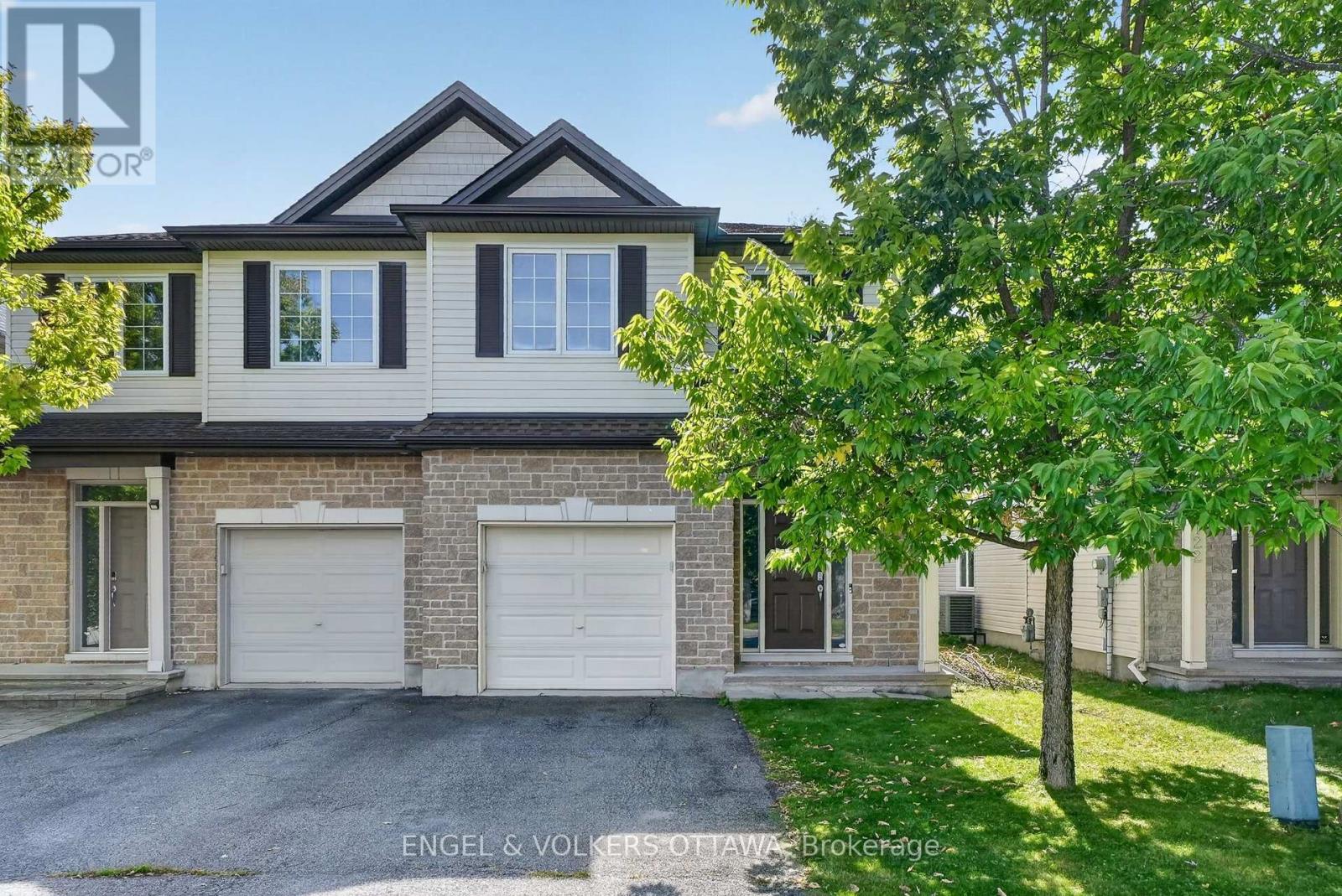 120 SPARTINA STREET, Ottawa, Ontario