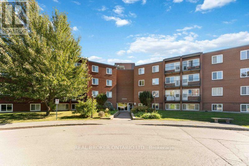 105 - 2044 ARROWSMITH DRIVE, Ottawa, Ontario