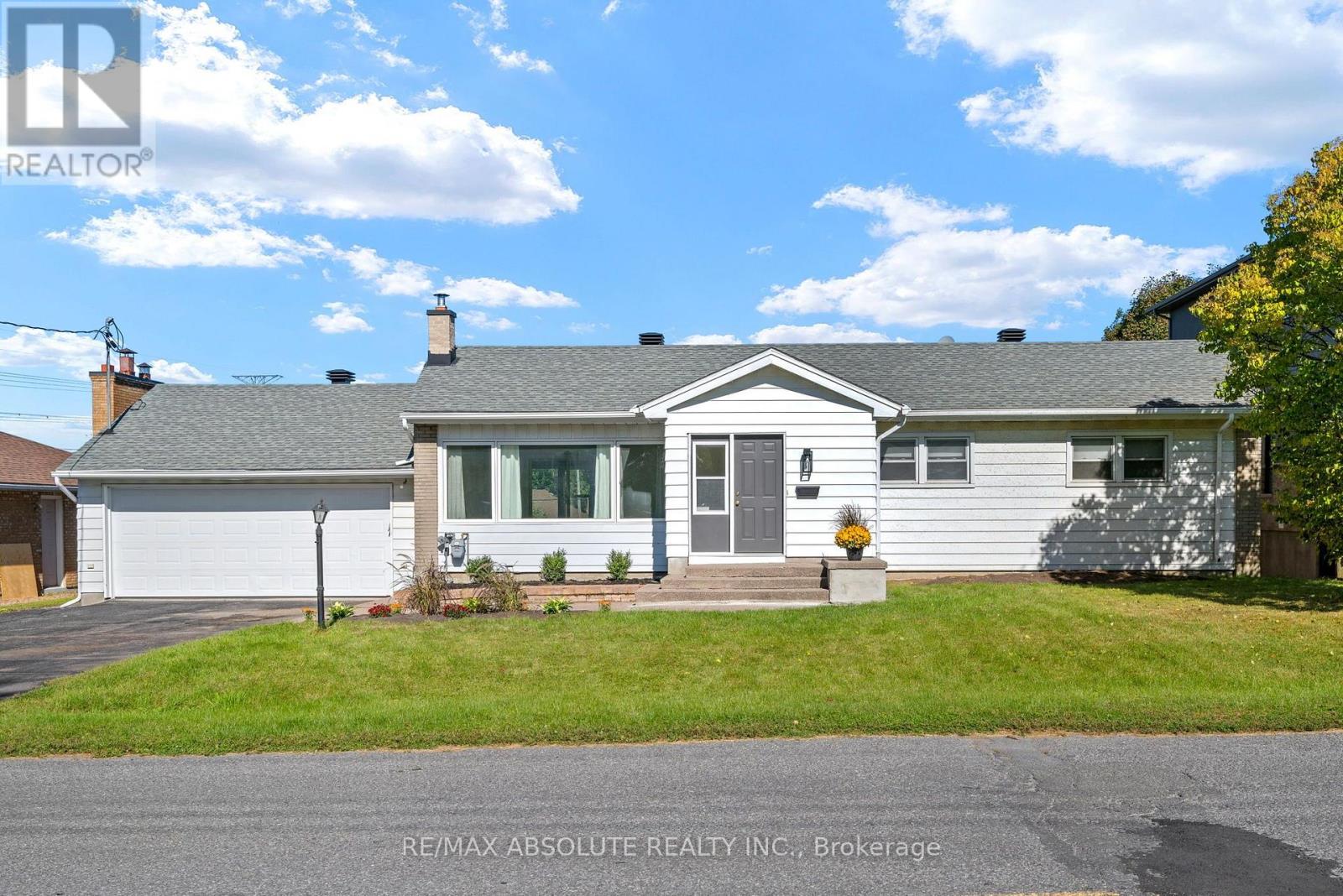 9 EPWORTH AVENUE N, Ottawa, Ontario