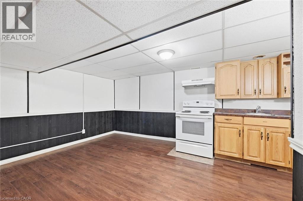 1548 Newlands Crescent Unit# 14, Burlington, Ontario  L7M 1V6 - Photo 33 - 40866054