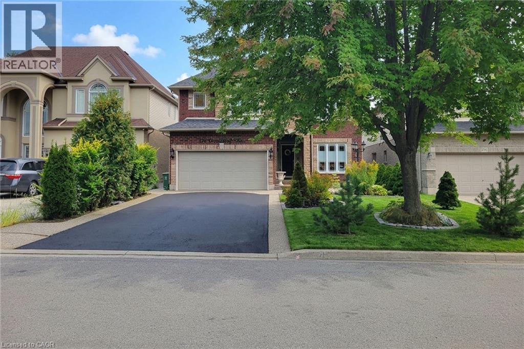 214 CLOVERLEAF Drive, Ancaster, Ontario