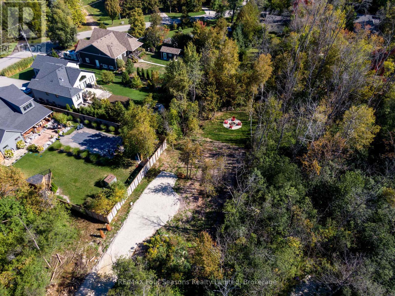 9746 Beachwood Road, Collingwood, Ontario  L9Y 0X2 - Photo 12 - S13823082