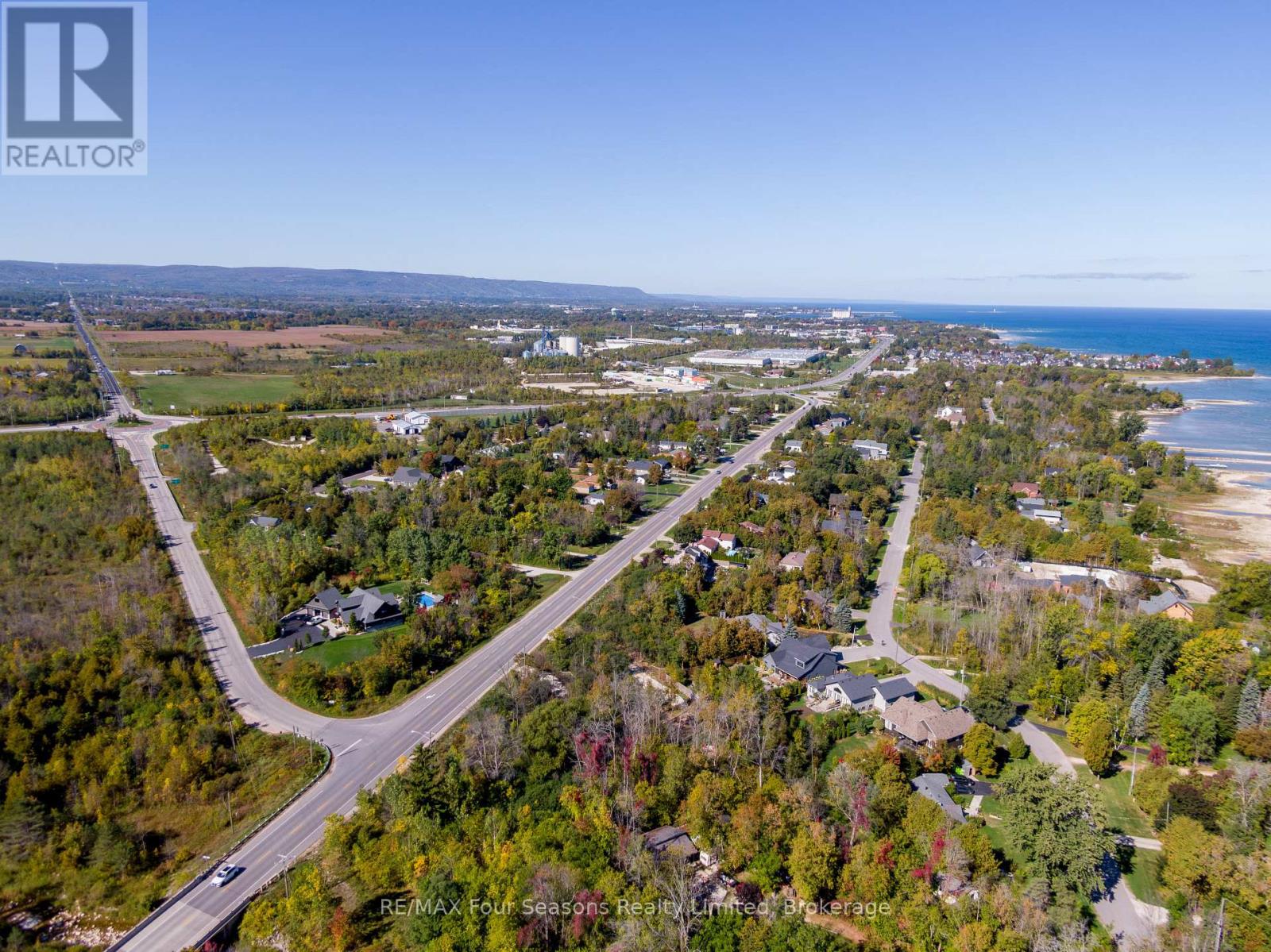 9746 Beachwood Road, Collingwood, Ontario  L9Y 0X2 - Photo 15 - S13823082